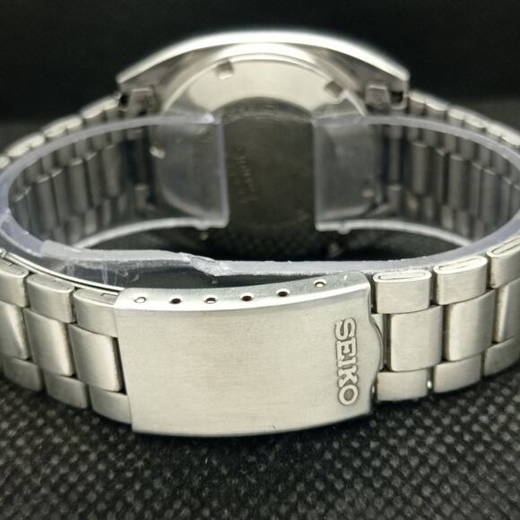 Vintage 1974 Seiko Square Automatic Mens Silver Watch W/daydate & Gold accents - Picture 2 of 8